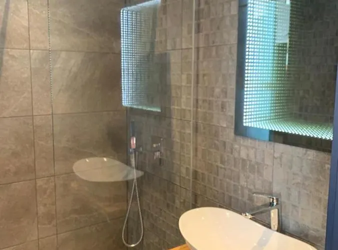 Luxury Diamantes One Bedroom